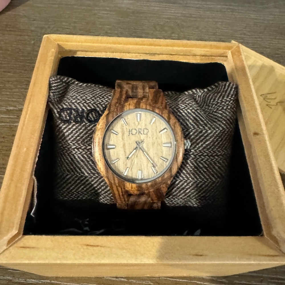 Wooden watch